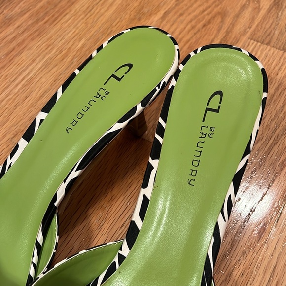 NWT CL by Laundry Black, White and Green Heels - Picture 6 of 8